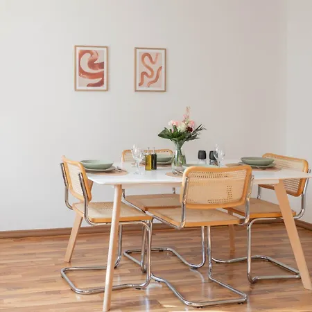 Wellness Lounge Am Bauhausmuseum Apartamento *